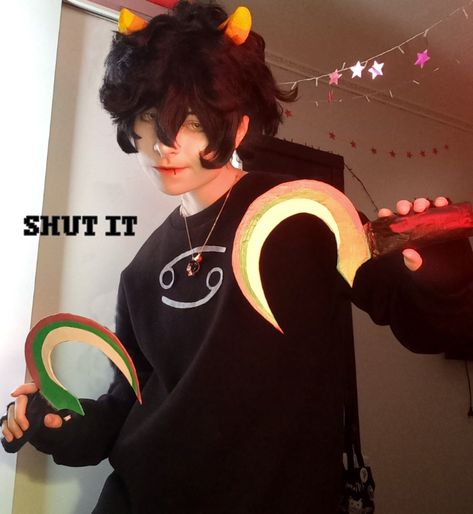 Karkat Vantas Cosplay, Karkat Cosplay, Homestuck Cosplay Tutorial, Dark Decora, Homestuck Karkat, Karkat Vantas, Homestuck Cosplay, Vast Error, Homestuck Characters