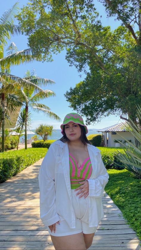 Ootd Summer Plus Size, Beach Look Curvy, Spring Beach Outfits Plus Size, Midsize Tropical Outfits, Plus Size Beachy Outfits, Beach Outfit For Chubby Girls, Plus Size Thailand Outfits, Bali Outfit Ideas For Plus Size, Cancun Outfits Vacation Plus Size