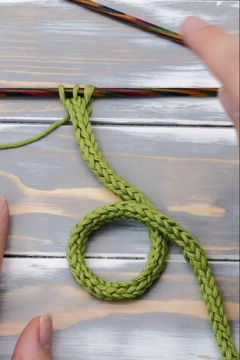 Pola Jaring, Háčkované Lemy, Knitting Hacks, Knitting Stitches Tutorial, French Knitting, Knitting Basics, Crochet Cord, Knitting Instructions, I Cord