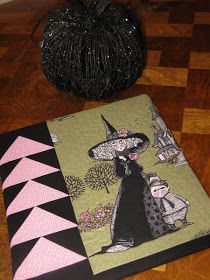 MooseStash Quilting: Hidden Wells Ghastlie Edition Ghastlies Projects, Ghastlies Quilts, Mugs Rugs, Happy Quilts, Fun Quilts, Postcard Ideas, Halloween Quilt Patterns, Snowman Quilt, Edward Gorey