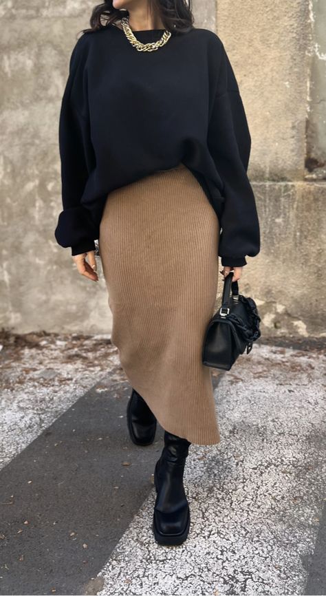 Black Mesh Midi Skirt Outfit, Navy Knit Dress Outfit, Ribbed Sweater Skirt Outfit, H&m Knit Dress, Turtleneck Outfit With Skirt, Beige Ribbed Skirt Outfit, Ribbed Midi Skirt Outfit Winter, Long Skirt Oversized Sweater, Long Cardigan With Skirt