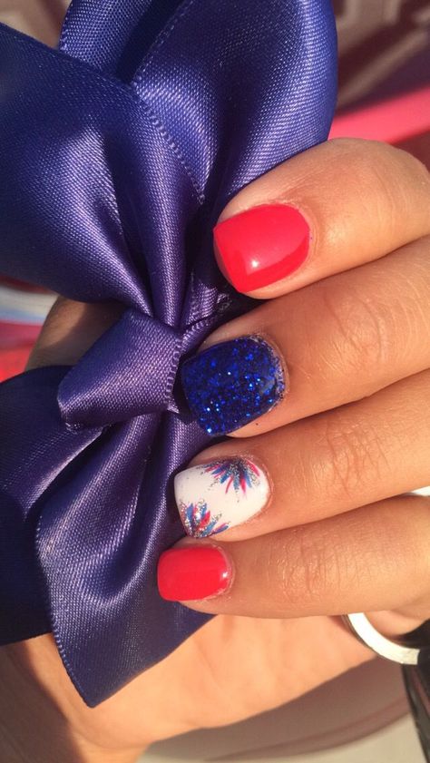 4th Of July Dipping Powder Nails, Simple 4th Of July Nails Acrylic, July Dip Powder Nails, 4th Of July Nails Dip Powder Simple, Fourth Of July Nails Dip Powder, 4th Of July Nails Toes, 4th Of July Nails Gel Short, Simple Fourth Of July Nails Dip, July 4th Nails Designs Dip Powder