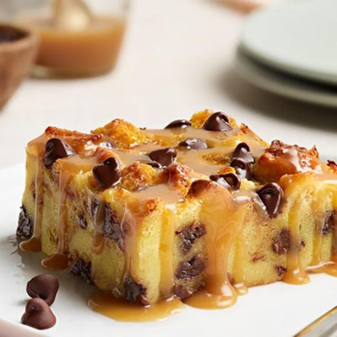 Chocolate Chip Bread Pudding, Bread Pudding Dessert, Best Bread Pudding Recipe, Milk Chocolate Fudge, Chocolate Chip Pudding, Chocolate Bread Pudding, Bread Puddings, Best Baking, Chocolate Chip Bread