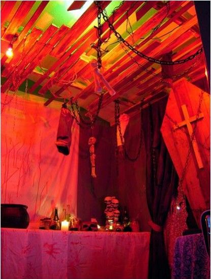 Butcher theme for kitchen Butcher Shop Ideas, Butcher Halloween, Halloween Yard Haunt, Haunted Photos, Yard Haunt, Haunted House Props, A Haunted House, Halloween 2014, Halloween Yard Decorations