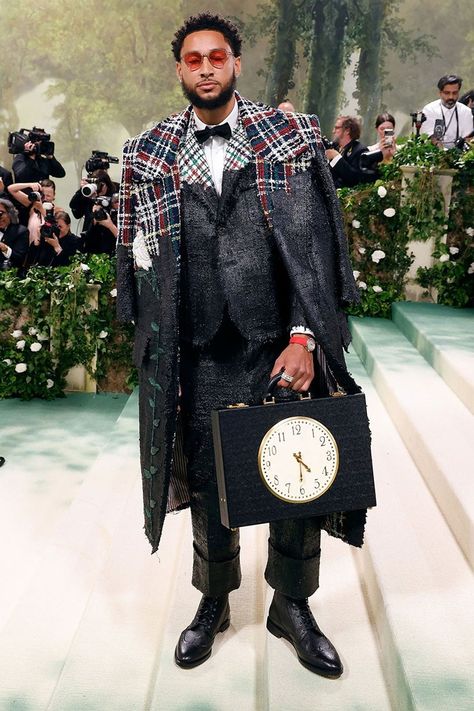 2024 Met Gala Menswear Black Dandyism, Black Lace Up Boots, Tweed Suit, Ben Simmons, Tweed Suits, Nba Players, Plaid Design, Thom Browne, Mens Casual Shoes