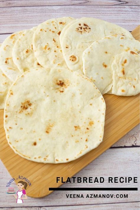 This easy soft flatbread is made without yeast. Its soft, quick and easy to make. Perfect for wraps or to eat with just about anything. You can customize it in many different ways with herbs, cheese and even stuff it with potatoes or other savories. #flatbread #noyeastbread #breadrecipes #flatbreadrecipe #noyeastbread #noyeastflatbread #30minbread #flatbreadrecipes Soft Flatbread Recipe, Soft Flatbread, Pane Naan, Easy Flatbread Recipes, Easy Flatbread, Pita Bread Recipe, Homemade Flatbread, No Yeast Bread, Flatbread Recipe