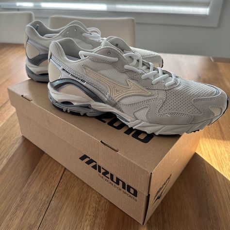 Never Worn, Brand New Fresh With Box Mizuno Casual Running Shoes. Mens Size 8.5 Mizuno Wave Rider 10, Mizuno Wave Rider, Mizuno Shoes, Red Trench Coat, Cross Training Shoes, Casual Running Shoes, Swim Shoes, Blue Sneakers, Black Running Shoes