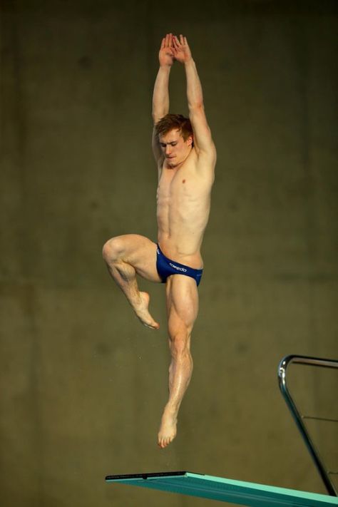 Jack Laugher Jack Laugher, Team Gb, Hot Poses, Trampolines, Male Form, Athletic Men, Sport Man, Diving, Swimming