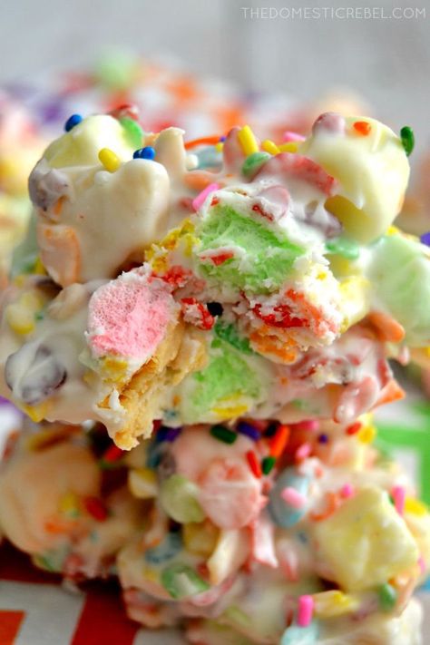 Pin for Later: 16 Desserts That Star the Greatest Cereal of All Time: Fruity Pebbles Fruity Pebbles Cookie Clusters Get the recipe: Fruity Pebbles cookie clusters Fruit Themed Desserts, Fruity Pebble Cookies, Fruity Party, Twotti Fruity, Tutti Frutti Birthday Party, Bake Ideas, Bake Cookies, Fruity Pebbles, Baking Cookies