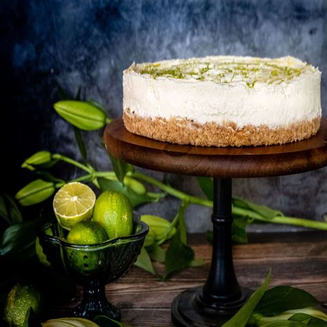 Mojito Cheesecake (No Bake) No Bake Salted Caramel Cheesecake, Mojito Cheesecake, Cheesecake No Bake, Salted Caramel Cheesecake, Cheesecake Toppings, Cupcakes For Boys, Rhubarb Jam, Apple Jam, Drizzle Cake