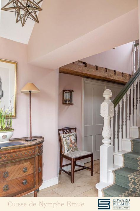 Leonora Birts, English Country House Interior, 1930s Home Decor, Cottage Hallway, Pink Hallway, Cotswold Cottage, Hallway Makeover, Natural Paint, Green Hallway