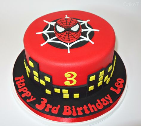 Spiderman themed cake. www.cakeseven.wix... Facebook- Cake7. Twitter- Cake7 email: cake.seven@aol.co.uk phone: 07731 882 988 Bday Cake Spiderman, Kue Ultah Spiderman, Spiderman Themed Cake, Power Rangers Birthday Cake, Spiderman Cupcakes, Spiderman Cake Topper, Spiderman Birthday Cake, Tractor Cake, Twins Cake