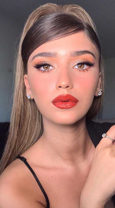 Stunning makeup looks 2021 : Smokey Eyeshadow Look & Nude Lips Makeup Ideas Orange Brown, Wedding Makeup For Brown Eyes Red Lips, Orange Eye Makeup Soft, Makeup For Orange Dress, Orange Lipstick Makeup, Smokey Eyeshadow Looks, Makeup For Round Eyes, Makeup Brown, Orange Eye Makeup