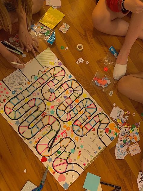 Aesthetic Board Games Diy, Diy Bored Games For Family, Made Up Board Games, How To Make Your Own Bored Game, Bored Games Ideas, Game Board Aesthetic, Paper Board Game Ideas, Homade Boardgames, Board Game Homemade