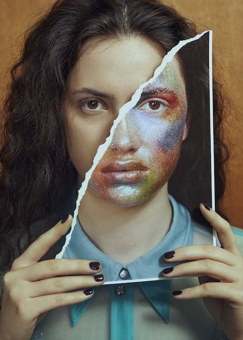 Portrait Inspiration Creative, Jessica Gordon, Beauty Is Pain, Marta Bevacqua, Paper Portrait, David Lachapelle, Gcse Art Sketchbook, Martin Parr, Annie Leibovitz