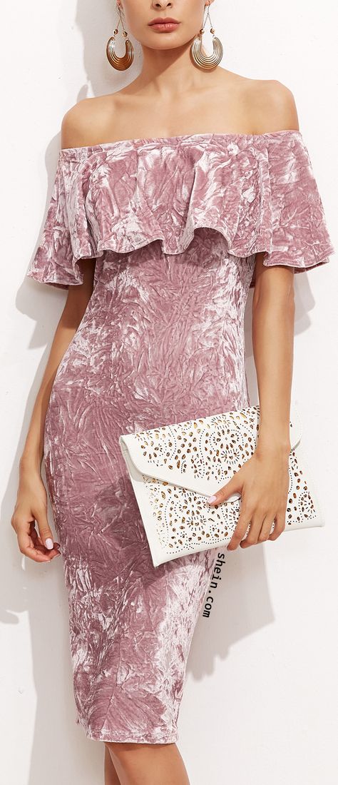 Pinterest: @Kekedanae20 Pink Velvet Dress, Cute Date Outfits, Pink Party Dresses, Dresses Pink, Velvet Fashion, Pink Velvet, Hippie Style, Featuring Dress, Velvet Dress