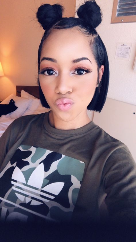 Short blunt cut Traditional Bob Sew In, Short Bob Ponytail, Short Half Up Half Down Hair Black Women, Bobs For Black Women, Natural Hair Bob Cut, Natural Hair Bob, Cute Bob Hairstyles, Short Haircut Styles, Black Ponytail Hairstyles