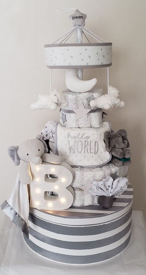 Diaper Cake Ideas For Boys, Baby Boy Diaper Cake Ideas, Boy Diaper Cake Ideas, Baby Hamper Ideas, Creative Diaper Cakes, Nappy Cake Ideas, Boho Diaper Cake, Baby Shower Nappy Cake, Diaper Cake Ideas