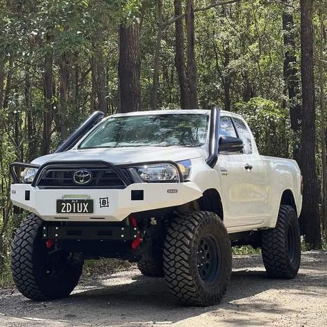 N70 Hilux Modified, Toyota Hilux Modified, Hilux Mods, Toyota Hilux 4x4, Tacoma X Runner, Car Builds, Metal Fabrication Tools, Truck Yeah, Toyota 4x4