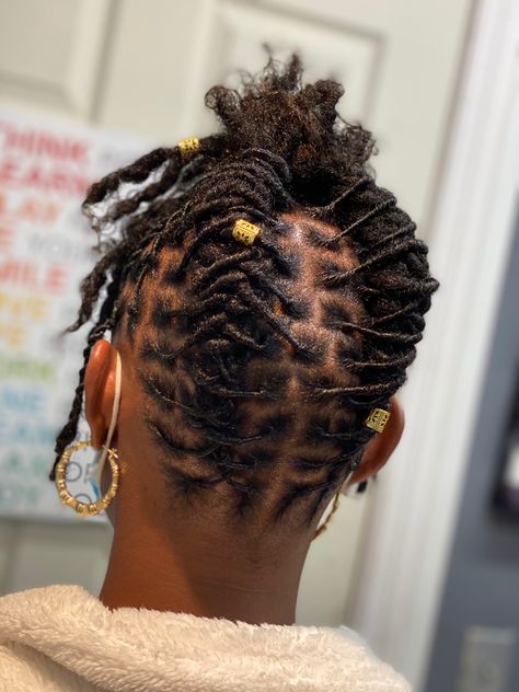 #locs #freshretwist #locshairstyle Locs Styles On Short Hair, Updo Short Locs, Loc Up Do Styles, Loc Coils Dreads, Loc Barrel Style Short Locs, Pinup Styles For Short Locs, Barrel Roll Locs Women, Styles For Short Locs For Women, Loc Barrel Twist Ponytail