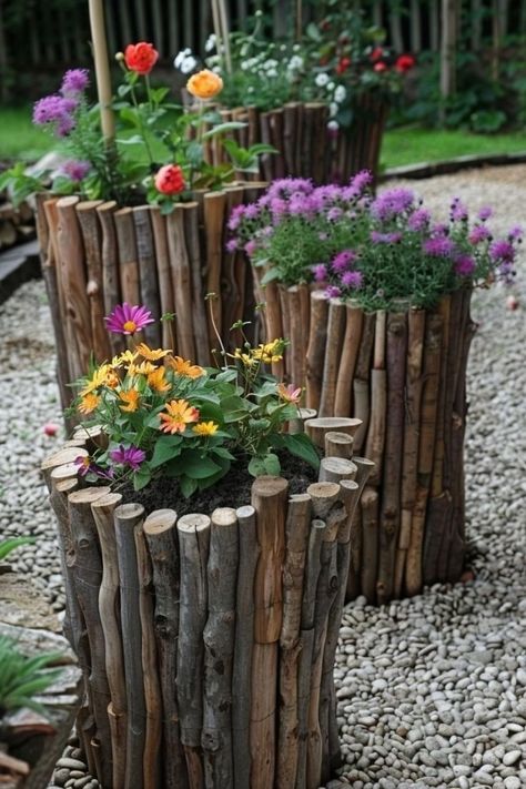 Planters Ideas, Deco Nature, Garden Decor Projects, Garden Crafts Diy, Concrete Garden, Garden Backyard, Garden Containers, Garden Yard Ideas, Wooden Planters