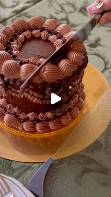 How To Cut Cake Slices, How To Cut A Cake For Serving, There Are No Rules, Tall Cakes, 6 Cake, No Rules, Cake Slice, Cake Videos, Round Cakes