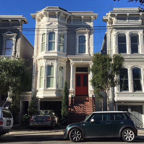 'Full House' creator is buying the Tanner family house in San Francisco Full House House, San Francisco Victorian Houses, San Francisco Architecture, Tan House, Townhouse Exterior, Visit San Francisco, Victorian Townhouse, San Francisco Houses, Fuller House