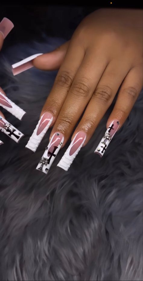 Back To School Nails Long Square, Simple Long Acrylic Nail Designs, Long Back To School Nails, Cute Nails Acrylic Black Women, Pink Croc Nails Acrylic, Acrylic Nail Designs 2024, Long Square Acrylic Nails Fall, Acrylic Medium Nails, Long Nail Inspo Acrylic