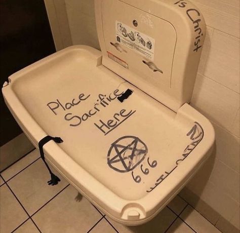 baby changing place sacrifice here - Christ Place Sacrifice Here 999 Ja I Ty, Short Friendship Quotes, You Meme, I'm With The Band, Fresh Memes, Grunge Photography, Real Friends, Aesthetic Grunge, American Horror Story