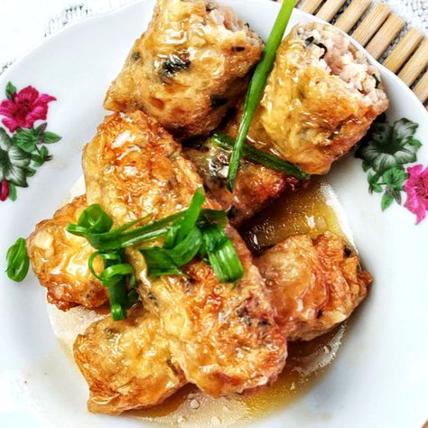 Beancurd Skin Roll Recipe Tofu Skin Roll, Beancurd Skin Recipe, Bean Curd Skin Recipe, Beancurd Recipes, Dimsum Recipes, Bean Curd Skin, Recipe With Shrimp, Asian Tofu, Meat Roll