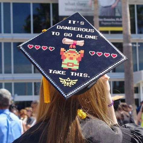 Zelda grad hat idea!! Funny Graduation Caps, Creative Graduation Caps, College Grad Cap Ideas, Grad Cap Decorated, Graduation Cap Decoration Diy, Graduation Party Games, High School Graduation Cap, College Graduation Cap Decoration, Grad Hat