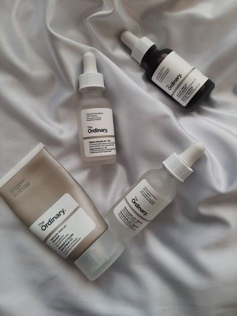 Face Mask Aesthetic, Skincare Store, The Ordinary Skincare, Skincare Inspiration, Skin Care Spa, Skin Care Kit, Cosmetic Skin Care, Face Skin Care, Simple Skincare