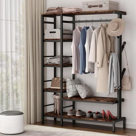 Wood Closet Organizers, Industrial Clothing Rack, Organiser Son Dressing, Standing Closet, Clothes Shelves, Free Standing Closet, Open Closet, Closet Organizing Systems, Garment Rack