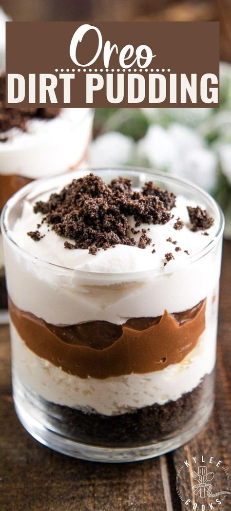 Oreo Dirt Pudding made special! Make this classic chocolatey deliciousness into individual servings, for an easy dessert! #oreo #pudding #dirtpudding #parfait #chocolate #kyleecooks Pudding Oreo, Oreo Dirt Pudding, Dirt Dessert, Dirt Pudding, Oreo Dirt, Oreo Desserts, Oreo Pudding, Dessert Cups Recipes, Mason Jar Desserts