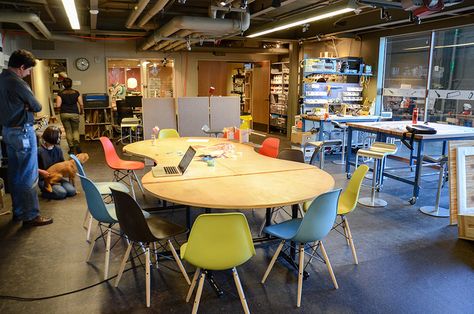 MakerSpace ideas!  My dream classroom is a big garage loaded with tools, design stations, drafting tables and NO desks Maker Space Design, Makerspace Design, Makerspace Library, Drafting Tables, Makerspace Ideas, Square Space, Maker Labs, Library School, Big Garage