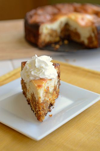 Carrot Cake Cheesecake Recipe, Slice Of Cheesecake, Cheesecake Factory Copycat, Carrot Cake Cheesecake, Cake Cheesecake, Sweet Bites, Cheesecake Factory, Yummy Sweets, How Sweet Eats