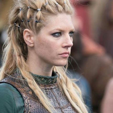 Queen Lagertha, Katheryn Winnick Vikings, Lagertha Vikings, Vikings History, Lagertha Hair, Vikings Lagertha, Vikings Season, Viking Braids, Vikings Tv Show