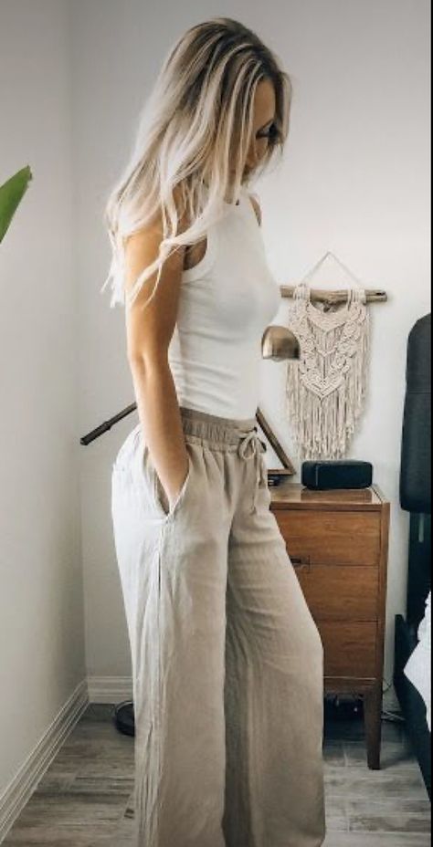 Popular Things, Mode Boho, White Sleeveless Dress, Ideas Outfit, Trending Fashion, Cute Summer Outfits, White Sleeveless, Outfits Casual, Casual Summer Outfits