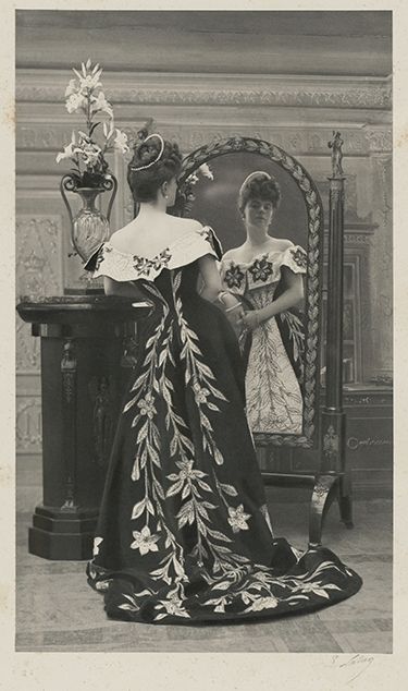 Charles Frederick Worth, House Of Worth, Marcel Proust, History Fashion, Gibson Girl, Fashion Institute, Vintage Gowns, Antique Clothing, Edwardian Fashion