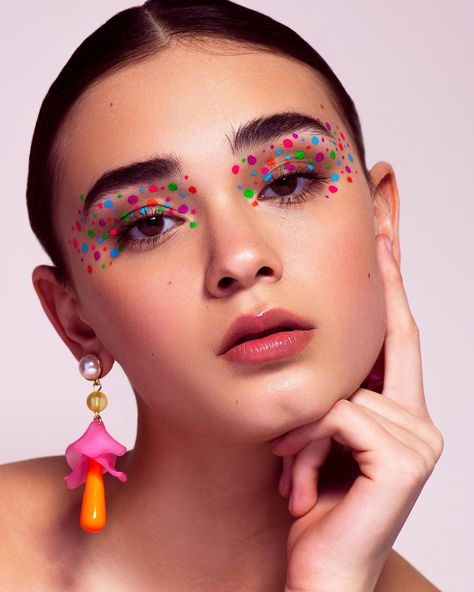 Amy Gillespie on Instagram: “Confetti eyes on @raedodson Photo+Makeup @amy_gillespie Retouch @personal_retoucher #amygillespie #amygillespiemakeup…” Confetti Makeup, Makeup Pride, Horror Makeup, Photo Makeup, Makeup Inspo, Up Hairstyles, Makeup Ideas, Confetti, Carnival Face Paint