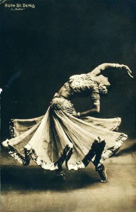 Vintage Performers: Ruth St. Denis Ruth St Denis, Modern Dans, Woman Dancing, St Denis, Anna Pavlova, Alvin Ailey, Jitterbug, Exotic Dance, Vintage India