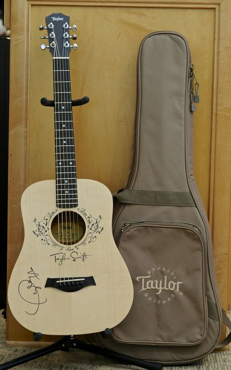 Taylor Swift Pink Guitar, Acoustic Guitar Taylor Swift, Taylor Swift Acoustic Set, Taylor Swift Debut Guitar, Taylor Acoustic Guitar, Floral Acoustic Guitar, Taylor Swift Guitar, Pink Filter, Taylor Guitars Acoustic