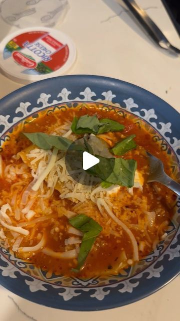 Shelby Smith Longley on Instagram: "LASAGNA SOUP-  Not a big food poster but I had to with this one because it was SO good and I literally just used the few bits of left over ingredients I didn’t use in last night’s lasagna!  Pretty proud of my creativity here 🤣 I’ve made this before for dinner And the only difference is I would have added onions and some Italian seasoning (which I was out of) 

#recipe #food #foodie #foodporn #cooking #instafood #recipes #yummy #homemade #delicious #foodphotography #foodblogger #foodstagram #healthyfood #tasty #foodlover #healthy #dinner #instagood #chef #vegan #recipeoftheday #cook #homecooking #baking #breakfast #dessert #easyrecipes #lunch #yum" Shelby Smith, Big Food, Baking Breakfast, Recipes Yummy, Lasagna Soup, Big Meals, Breakfast Dessert, Food Poster, Proud Of Me