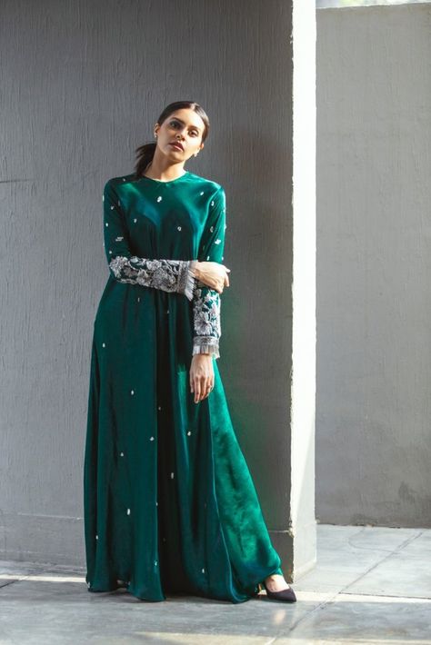 Pakistani Attire, Hussain Rehar, Silk Anarkali Suits, Floor Length Anarkali, Lehenga Design, Luxury Pret, Velvet Dress Designs, Designer Suit, Salwar Kamiz