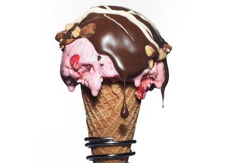 Ice Cream Cones Recipe, Dripping Chocolate, Dipped Ice Cream Cones, Chocolate Dipped Cherries, Cherry Ice Cream, Sugar Cones, Chocolate Waffles, Dessert Photography, Brownie Desserts