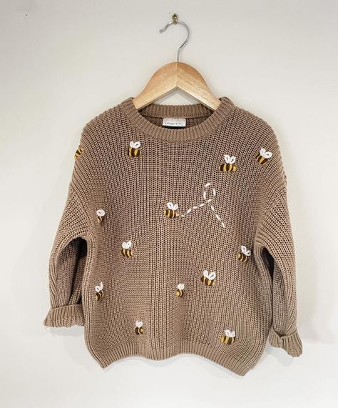 🚨 Have you heard the buzz? 🐝 FLASH SALE FOR 24hrs ONLY! 15% off storewide (no code needed)! And for those that have been long time followers.. you’ll know we rarely do sales. Perfect time to pick up one of these ADORABLE new ‘Busy Bee Jumpers’ for your little honey 🍯 . . . . . #sale #flashsale #sitewidesale #aussiemums #aussiekids #aussiebabies #bee #honey #myhoney #bumblebee #beejumper #beeknit #personalisedjumper #embroidery #maggieandmay #winterfashion Crochet Bee Sweater, Bee Sweater, Crochet Baby Sweater Pattern, Crochet Baby Sweater, Baby Sweater Patterns, Jumper Patterns, Crochet Bee, Bee Honey, Sitewide Sale