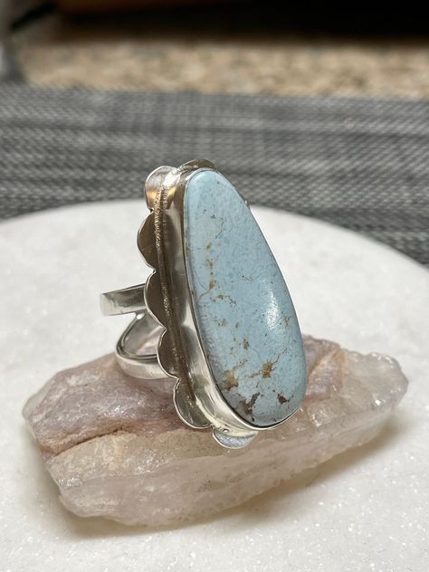 This large lavender turquoise ring is 1 1/2 inched tall and about 7/8 inches wide. IT is a statement ring and is very sturdy. Gem Studio, Silversmith Rings, Silver Turquoise Ring, Turquoise Ring Silver, Native American Turquoise, Studio Ideas, Western Jewelry, Dream Jewelry, Bye Bye