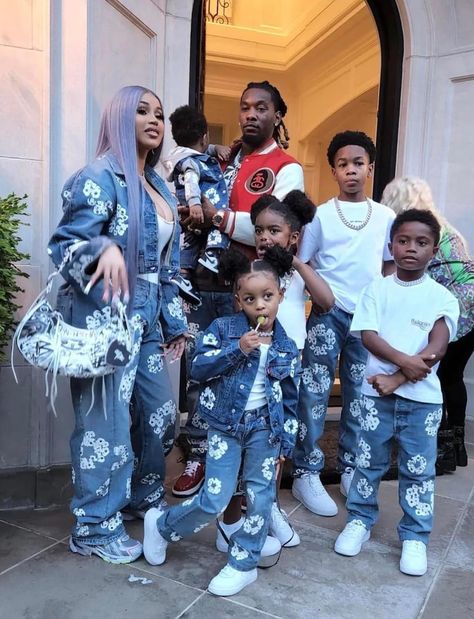 Dianne Darling - #Blending Cardi B and Offset Matching Mommy Son Outfits, Pictures Of Cardi B, Big Family Photo Shoot Ideas, Morning Night Routine, Tremaine Emory, New Grandbaby, Cardi B And Offset, Vlog Tips, Mommy Son Outfits