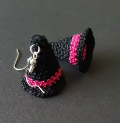 Tiny Witch Hat, Witch Hat Crochet, Handmade Witch Hat, Crochet Tiny, Crochet Halloween, Witch Earrings, Halloween Inspo, Halloween Crochet, Hat Crochet