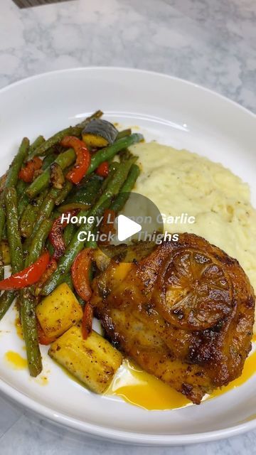 Dabrionne on Instagram: "Honey lemon garlic chicken thighs with a side of mash potatoes and mixed veggies. Enjoy 😚" Mash Potato And Chicken, Chicken Thighs And Mashed Potatoes, Mash Potato Dinner Ideas, Lemon Garlic Chicken Thighs, Garlic Chicken Thighs, Mash Potato, Mash Potatoes, Mixed Veggies, Lemon Garlic Chicken